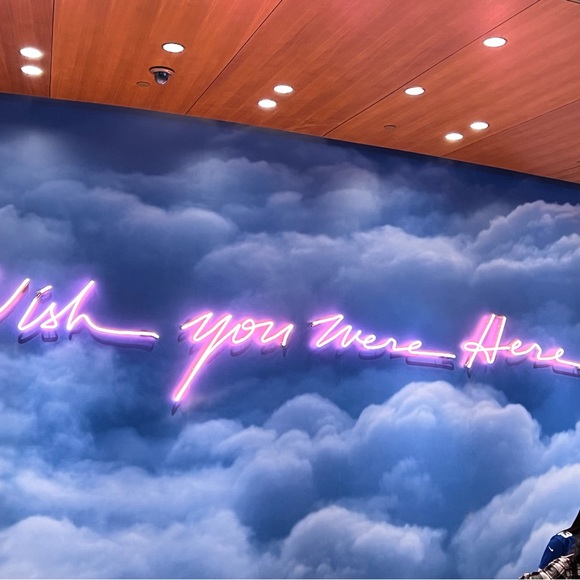 CLOSET CLEAN OUT is more fun with FRIENDS! Like this Listing TODAY  3:30 EST - Picture 16 of 16